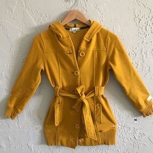 Yellow mustard coat